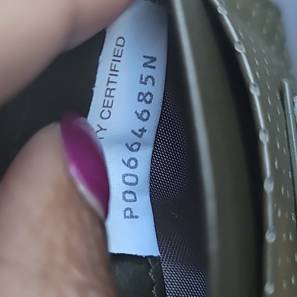 EUC Bottega Veneta Card Holder - Picture 6 of 7